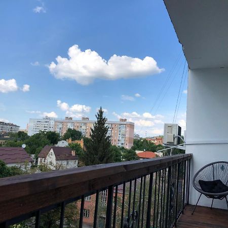 Birdie Home At Nauky Metro Kharkov Luaran gambar